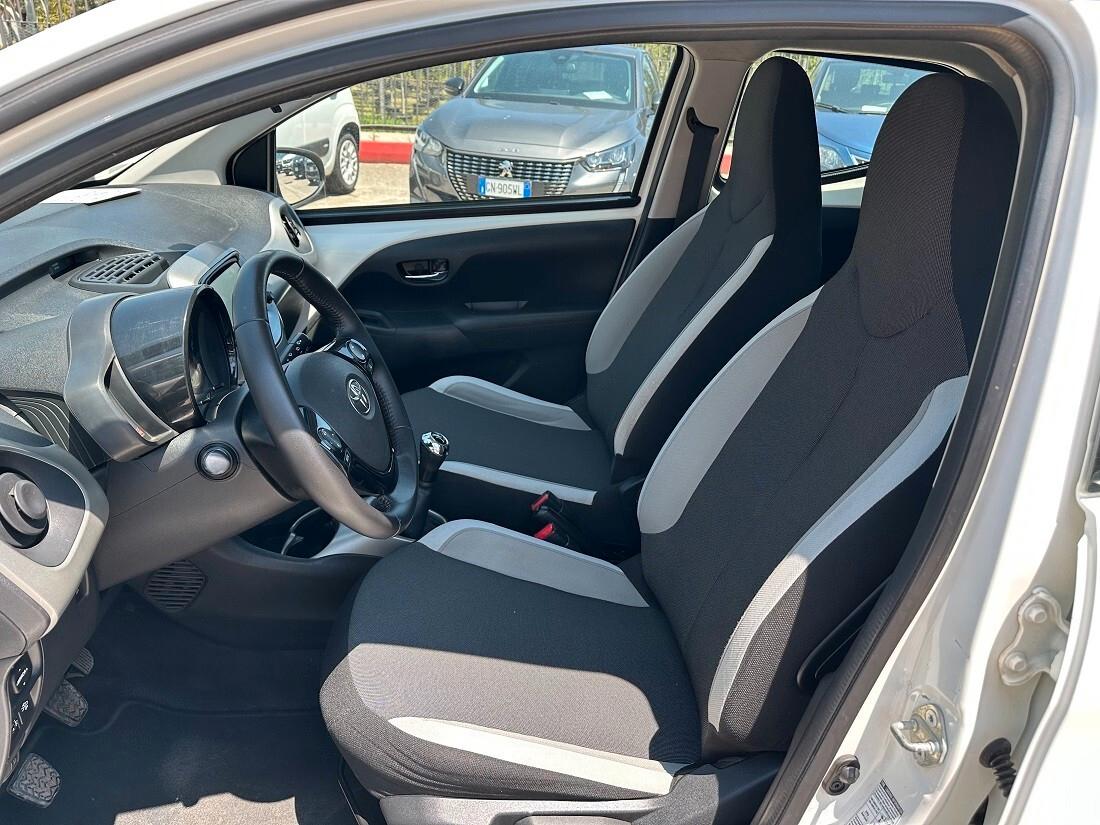 Toyota Aygo 1.0 VVT-i 69 CV 5 porte x-cool TSS