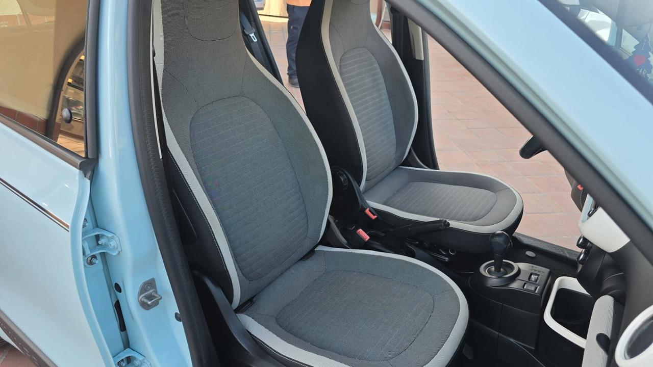 Renault Twingo SCe EDC La Parisienne