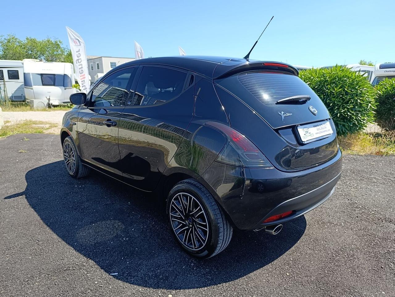 Lancia Ypsilon 1.2 Elefantino Blu s&s 69cv my19 NEOPATENTATI
