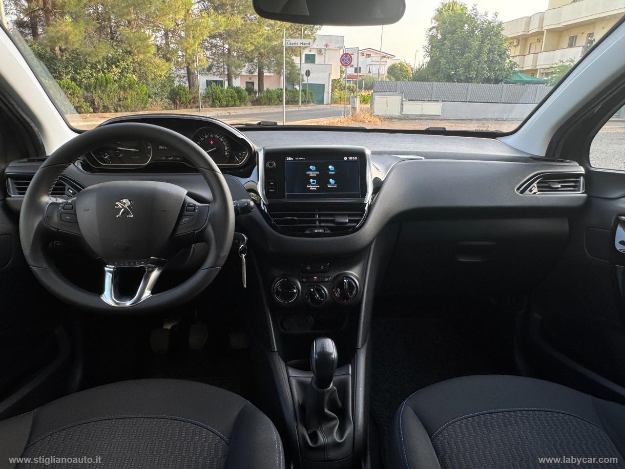 PEUGEOT 208 PureTech 82 S&S 5p. Signature