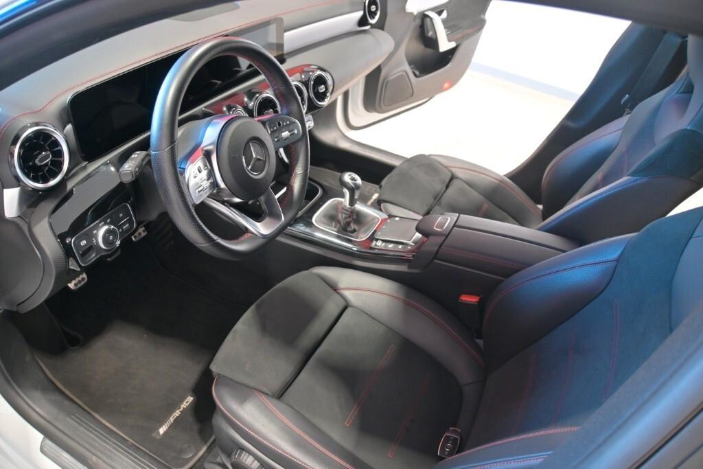 MERCEDES-BENZ CLA 180D 116CV 6M. AMG LINE ( FARI LED - CRUISE - PELLE - NAVI PREMIUM - NIGHT PACK - PARK ASSIST - TELECAMERA POST. - CERCHI 18 )