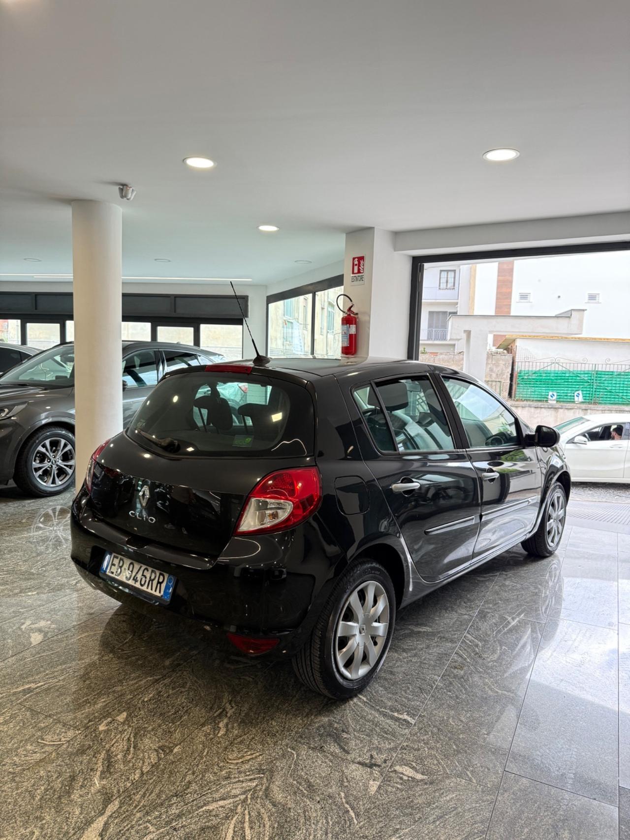 Renault Clio 1.2 16V 5 porte Dynamique