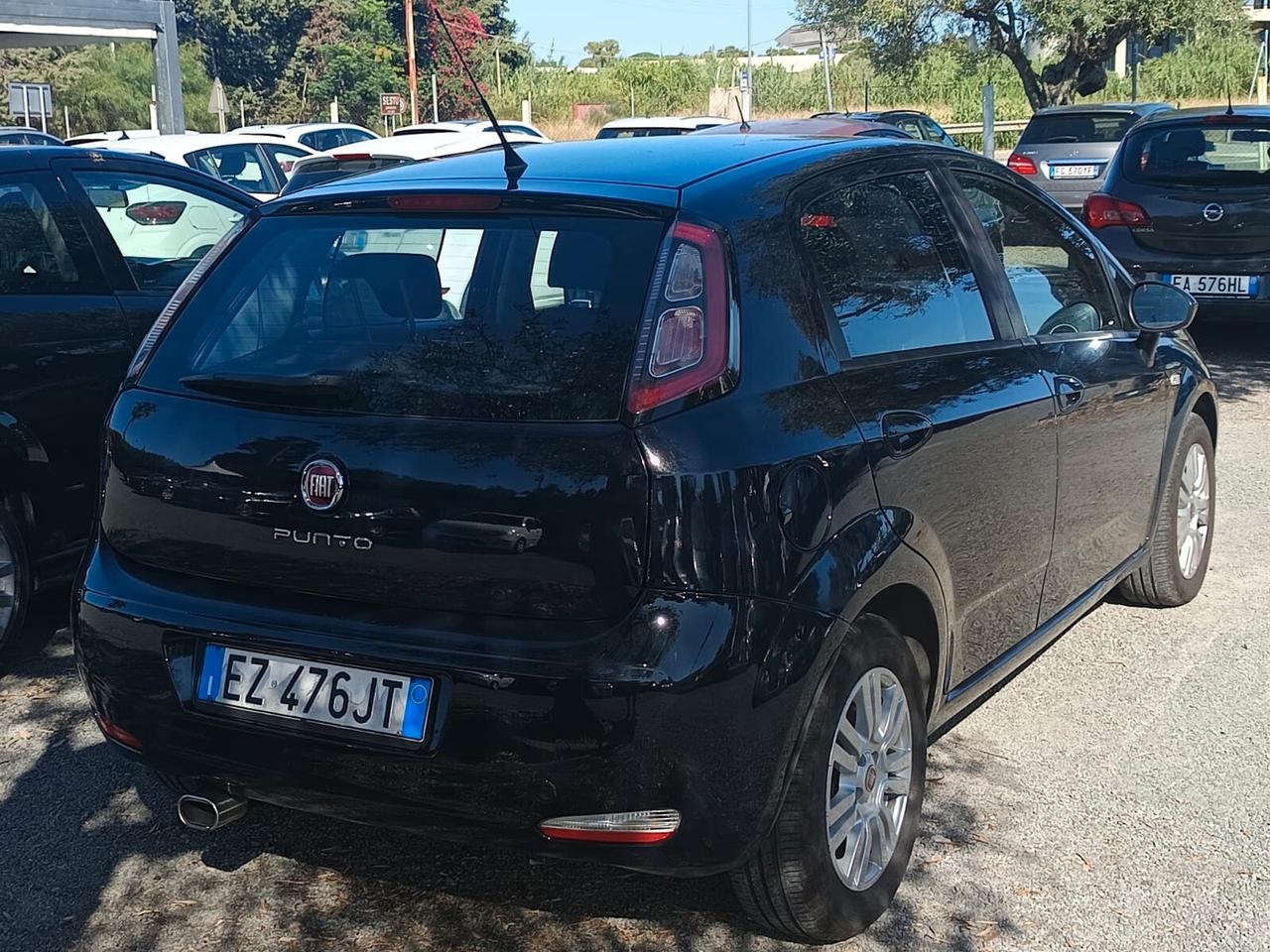Fiat Punto 2015 - 1.3 MJT II OK NEOP. LB AUTOMOBILI