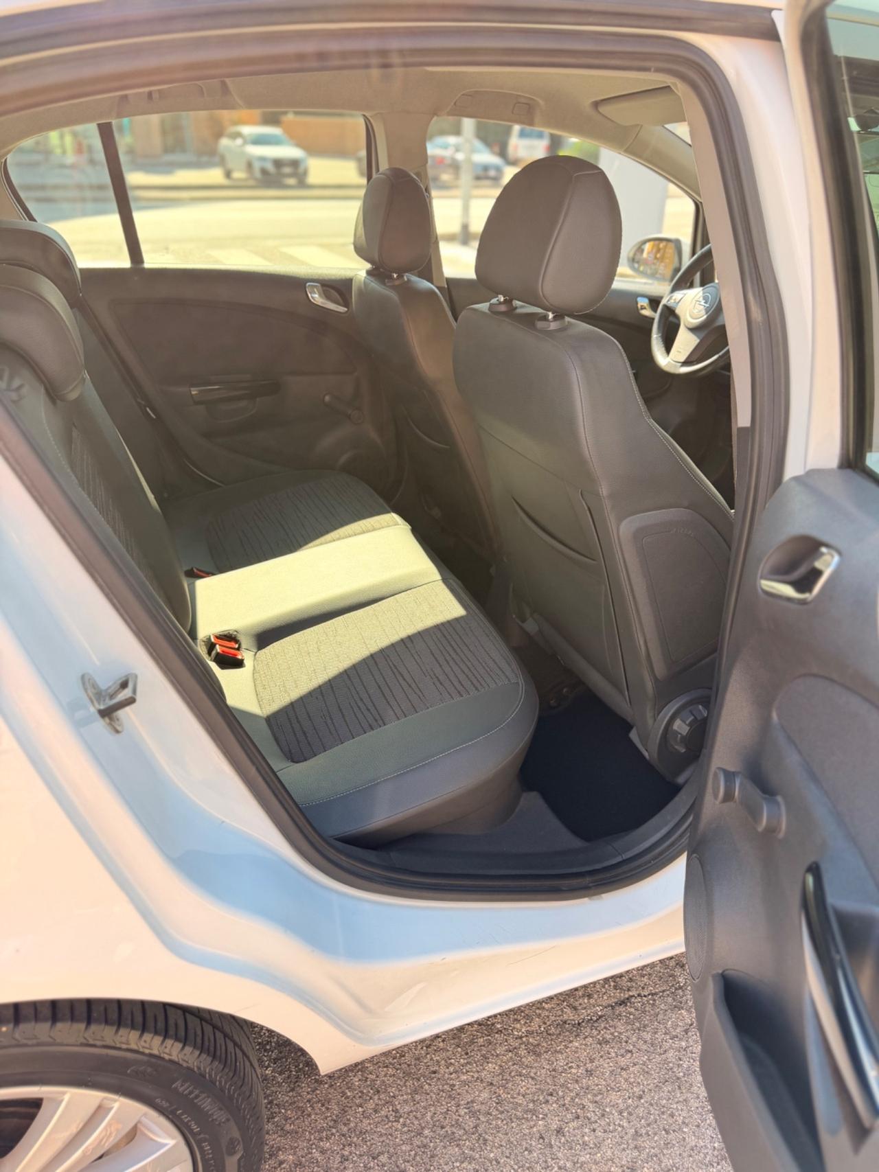 Opel Corsa 1.2 neopatentati GPL garanzia pronto uso