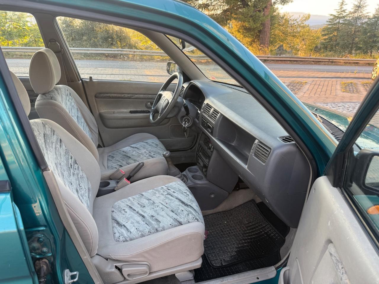 Mazda Demio 1.3i 16V cat GLX 75