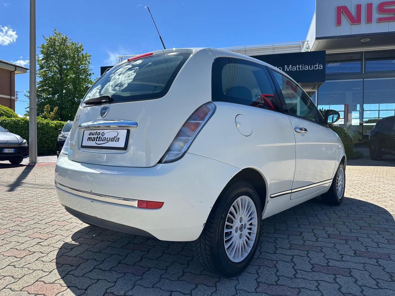 Lancia Ypsilon 1.2 8v Argento 69cv
