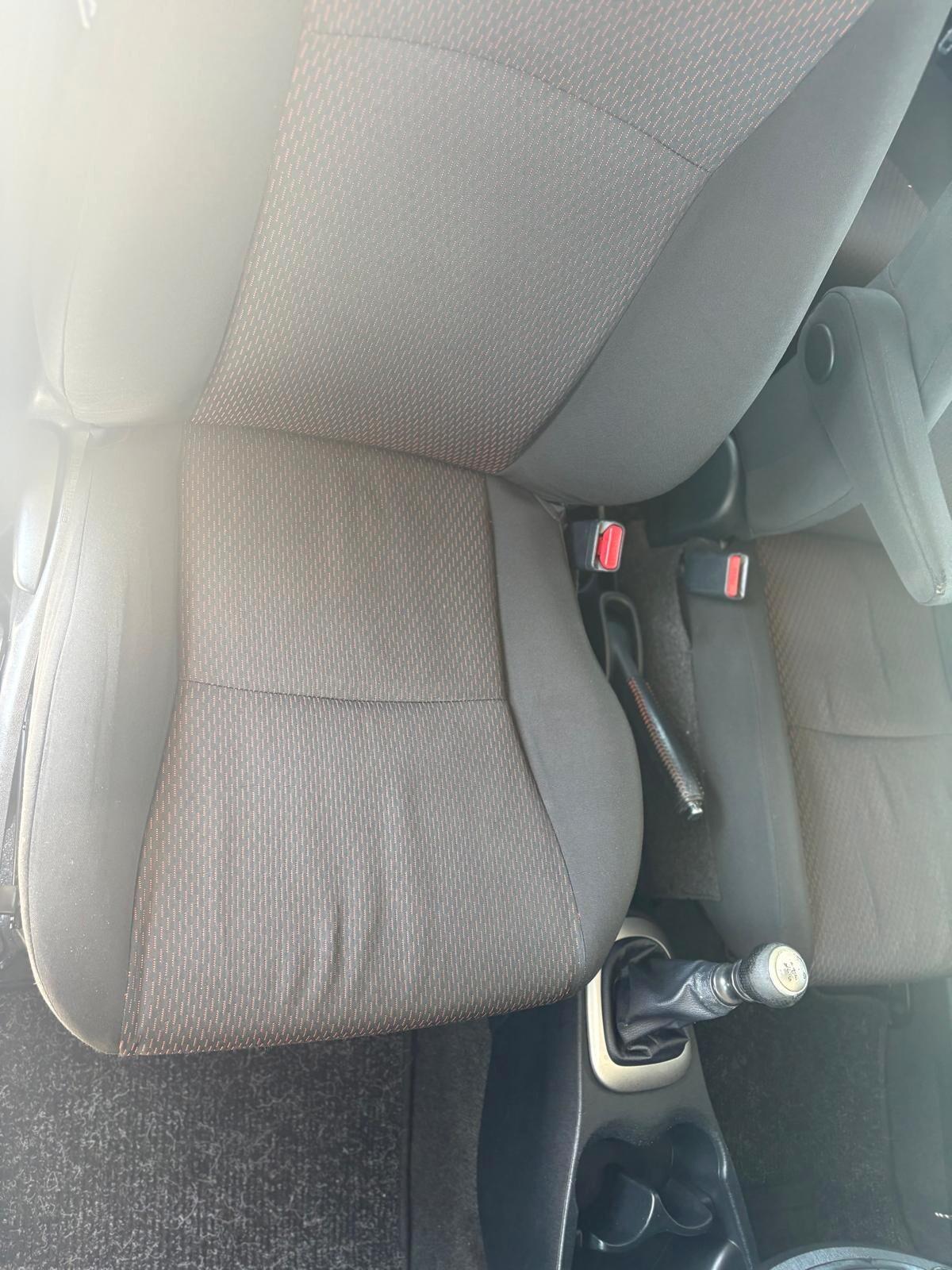 Toyota Yaris 1.4 D-4D 5 porte Lounge