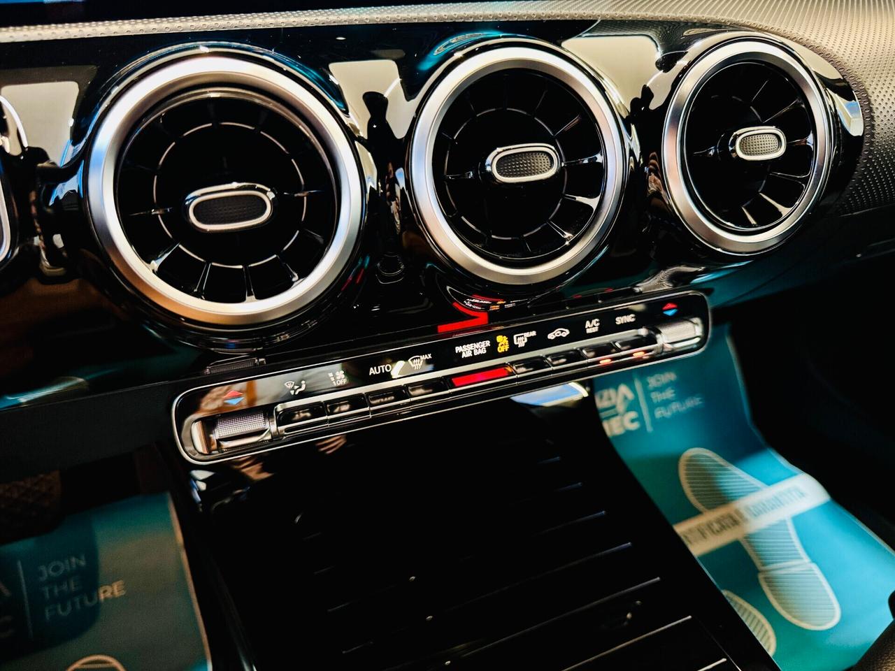 Mercedes-benz A 180 d Autom. / LED / RetroCam.