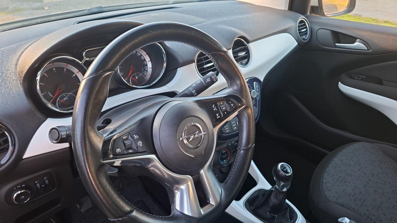 Opel Adam 1.2 70 CV Glam