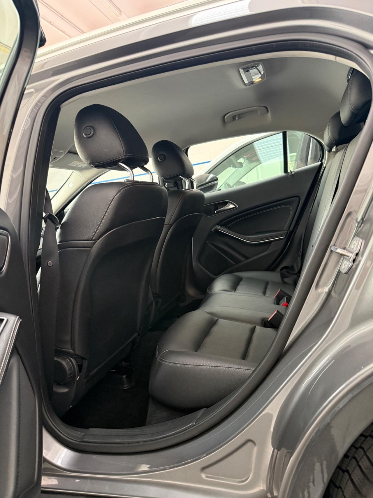 Mercedes-benz GLA 180 Sport 122CV
