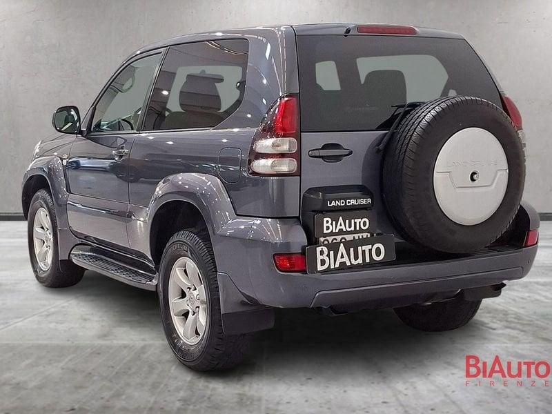Toyota Land Cruiser Land Cruiser kdj125 3p 3.0 d-4d Executive auto my05