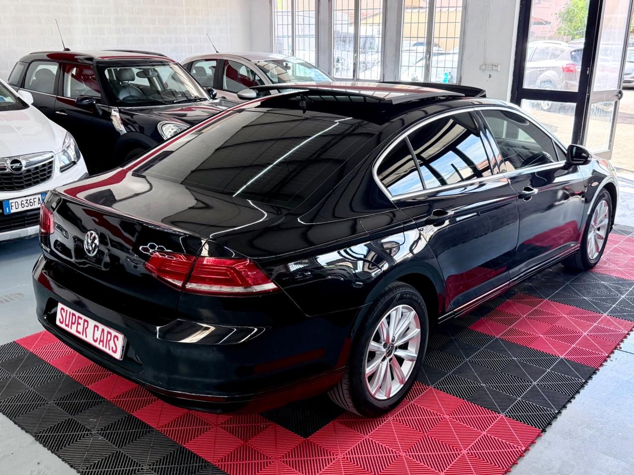 VW Passat 1.6TDI 120CV DSG NEOPATENTATI EU6