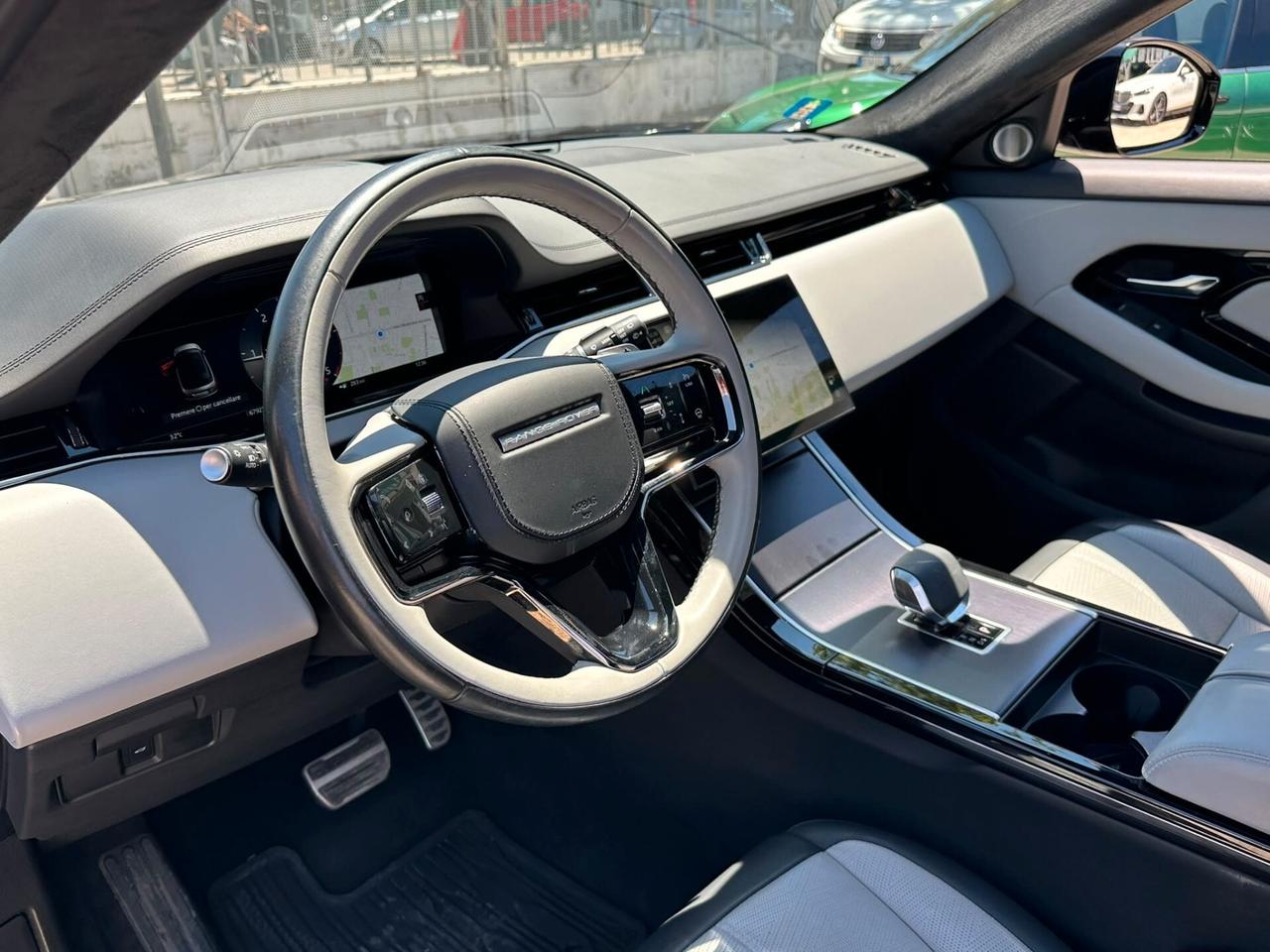 RANGE ROVER EVOQUE AUTOBIOGRAPHY 204 CV AWD - PANO - FULL - UNIPRO