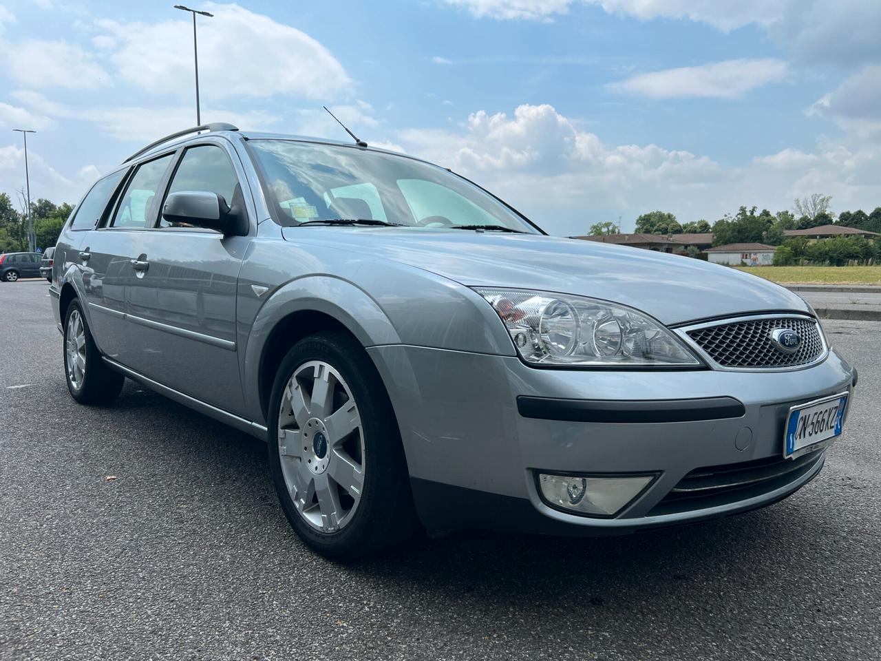 Ford Mondeo 2.0i 16V cat SW Ghia