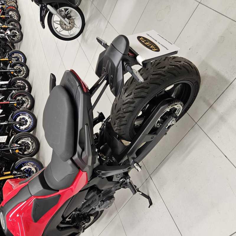Yamaha Tracer 7 Y-AMT - 2026