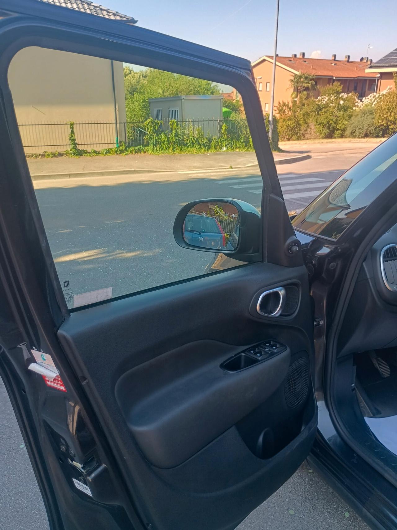 Fiat 500L 1.6 Multijet 120 CV Mirror