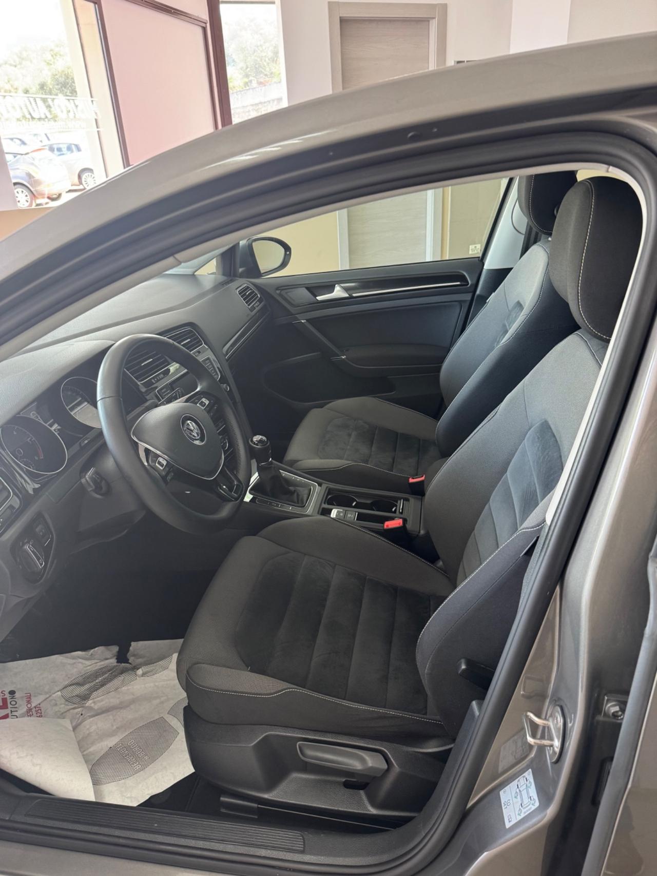 Volkswagen Golf 1.6 TDI 5p. Highline BlueMotion Technology