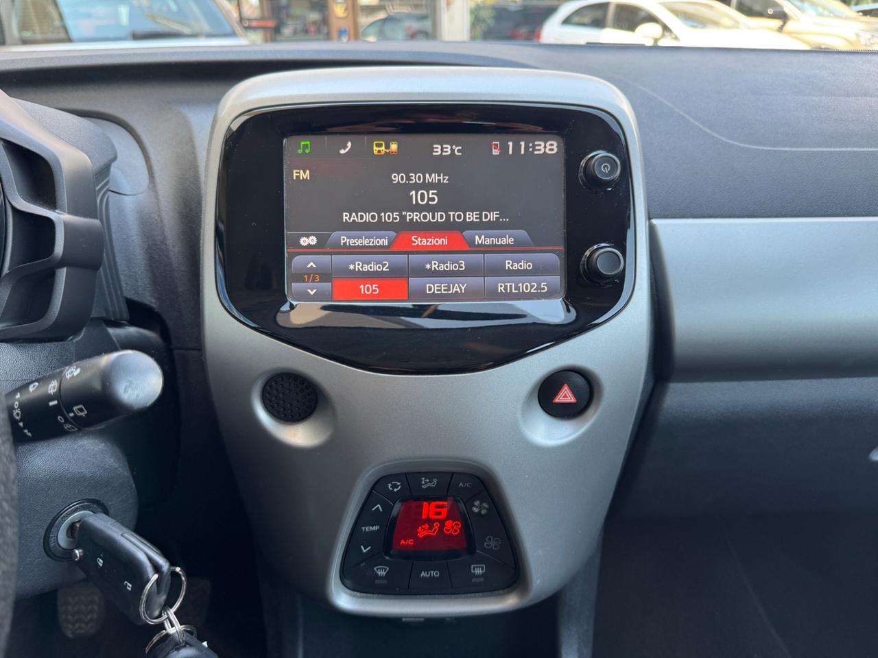 Toyota Aygo 1.0 VVT-i 69 CV 5 porte x-play