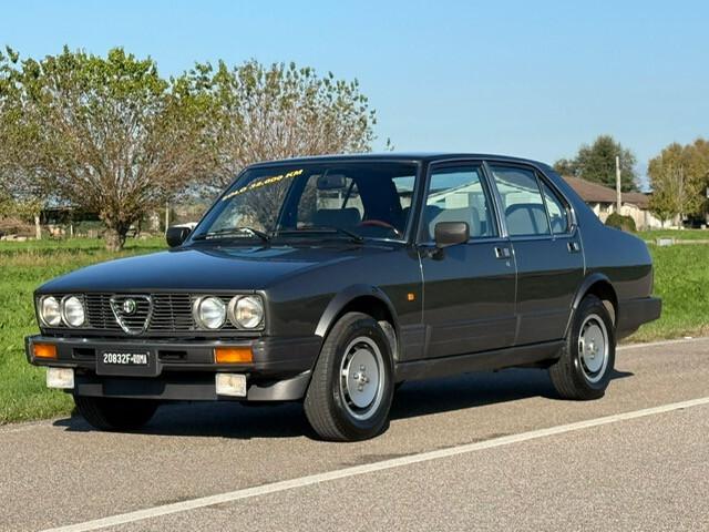 Alfa Romeo Alfetta Quadrifoglio Oro 2.0i "SOLO 32.000 KM"