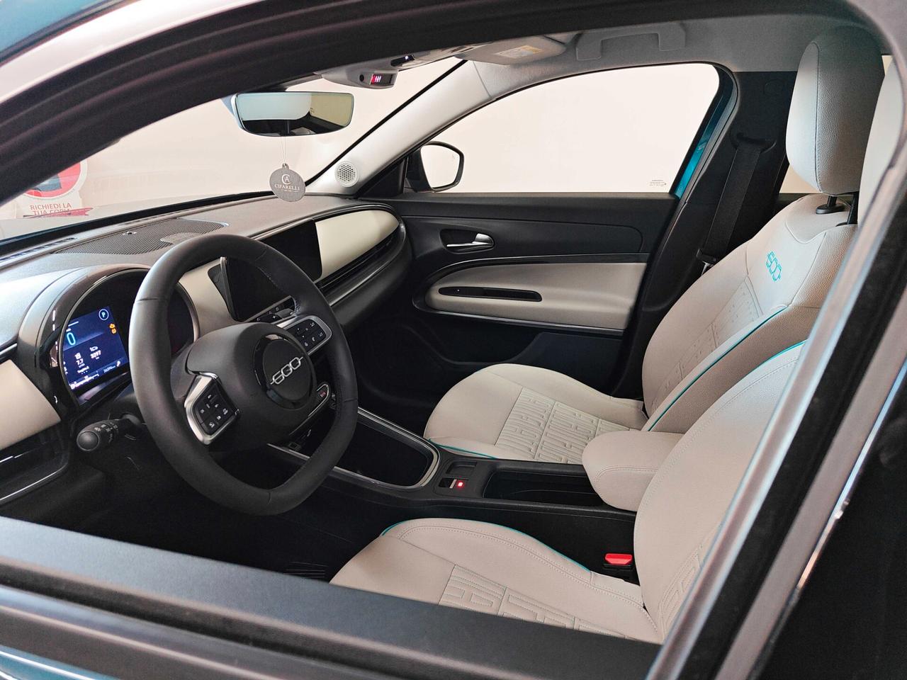 Fiat 600 Hybrid 100 CV DCT MHEV La Prima