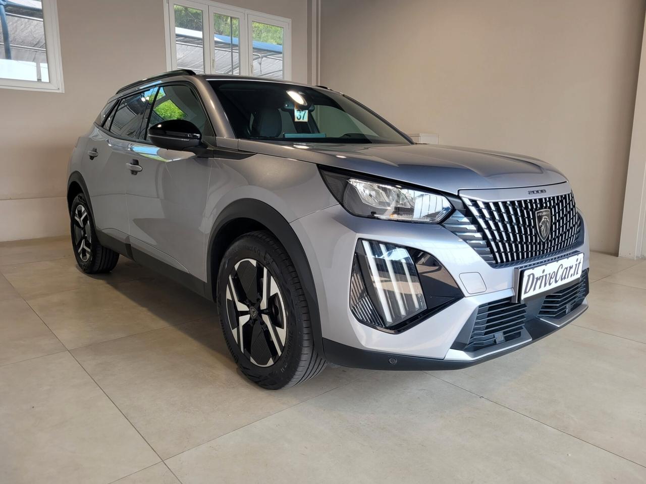 Peugeot 2008 1.2 ALLURE AUT. CRUISE LED CARPLAY PELLE NAVI