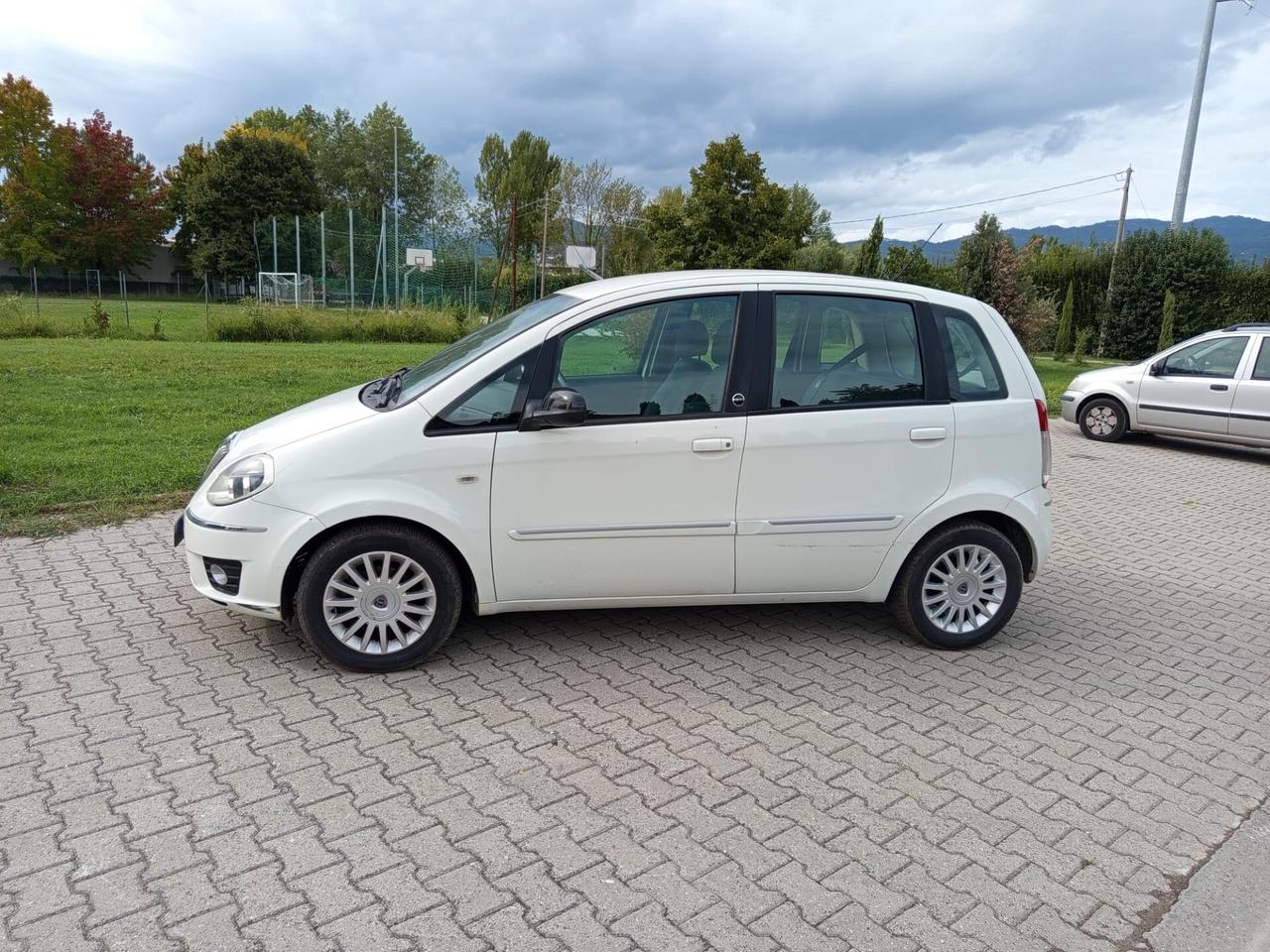 Lancia MUSA 1.4 8V Ecochic (GPL) AVENUE