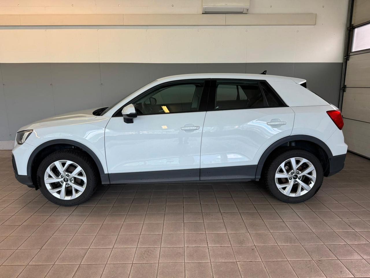 Audi Q2 30 TFSI Business