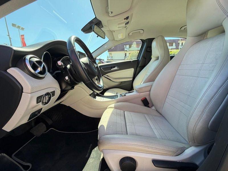 Mercedes-Benz Classe A 200 d Automatic Sport, RETROCAMERA
