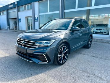 Volkswagen Tiguan 2.0 TDI 150 CV DSG R-Line IVA ESPOSTA