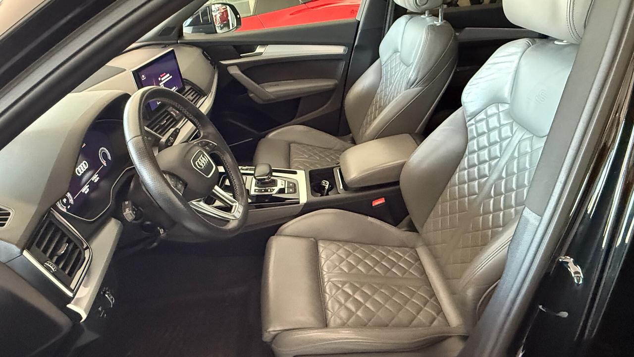 AUDI SQ5 SPORTBACK TETTO IDENTITY BLACK