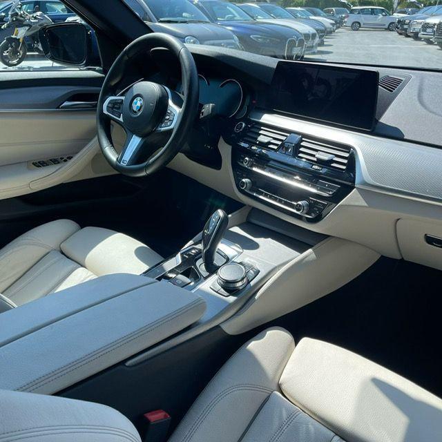 BMW - Serie 5 - 520d Msport