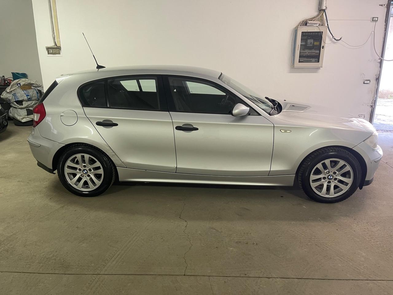 Bmw 116 116i cat 5 porte Futura
