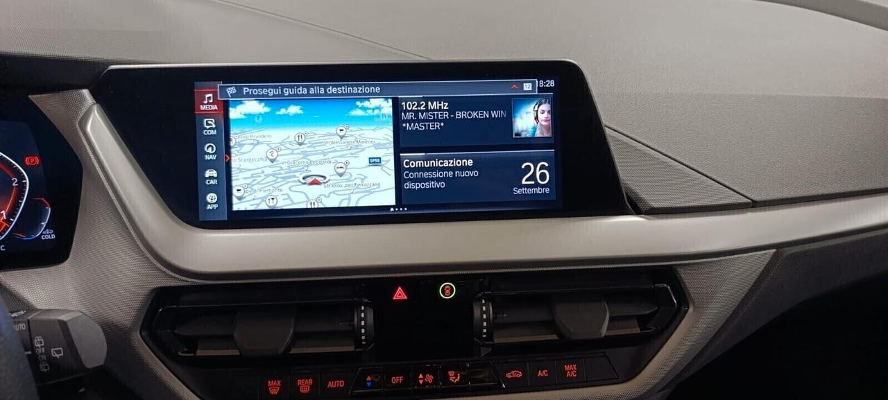 Bmw 118 118d 5p. Business Advantage