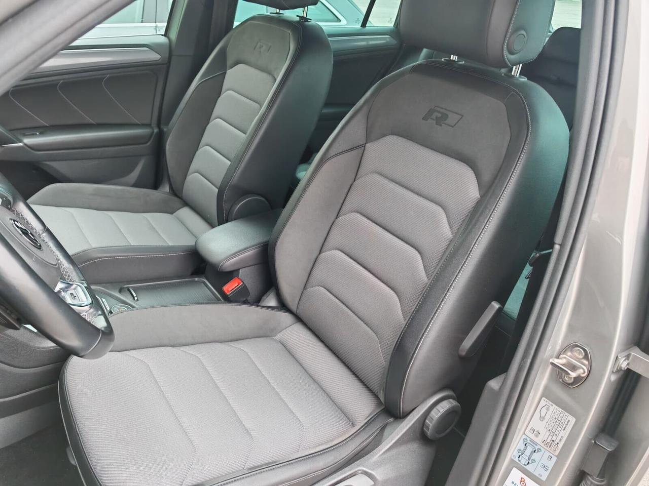 Volkswagen Tiguan 2.0 TDI SCR DSG 4MOTION R-LINE