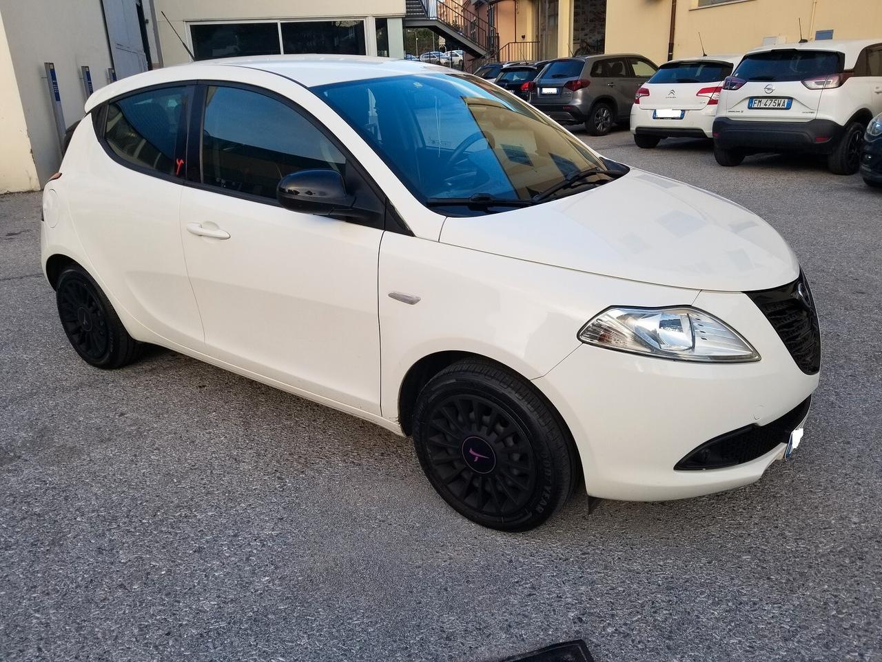 Lancia Ypsilon 1.2 69 CV 5 porte Elle