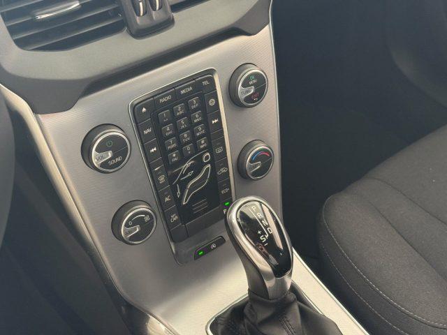 VOLVO V40 Cross Country D2 Geartronic