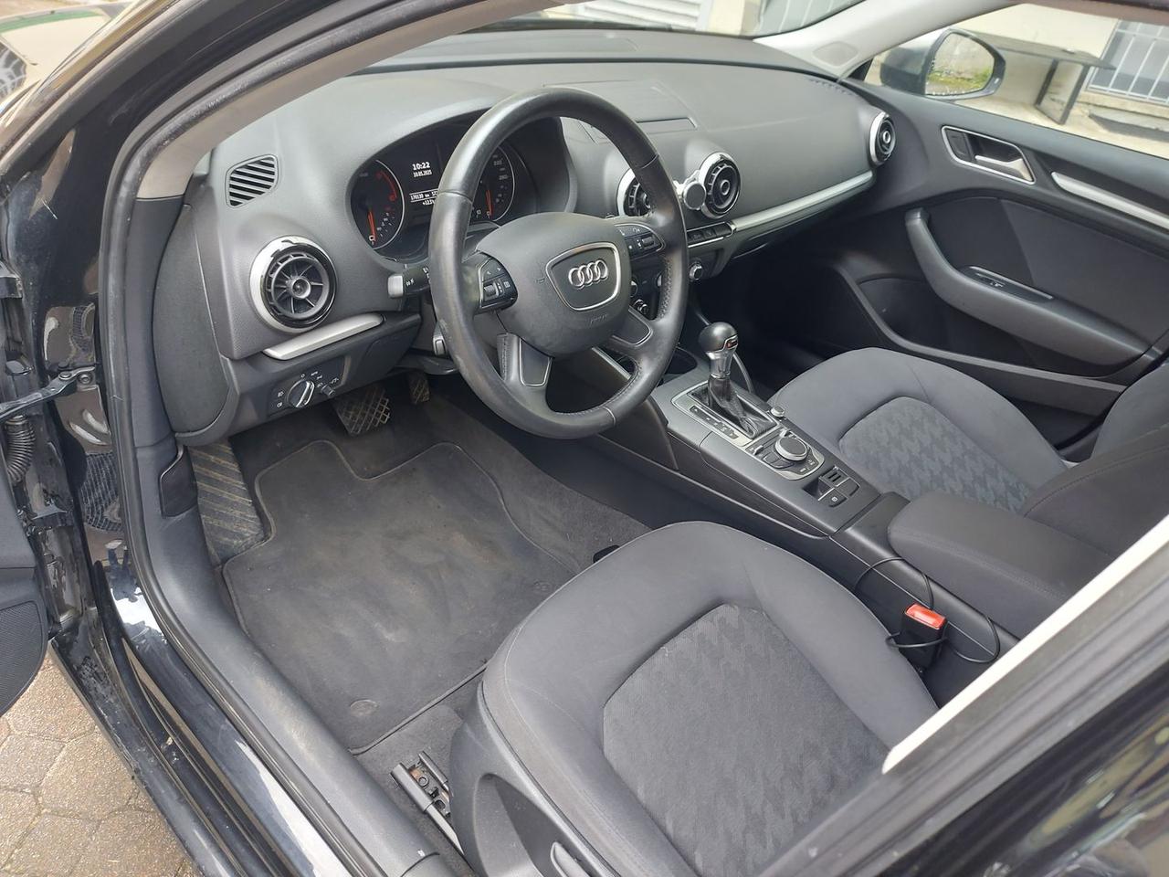 Audi A3 spback Ambiente 1.6 TDI dsg