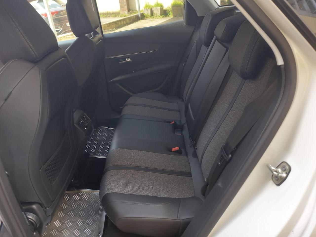 Peugeot 3008 Allure 1.2 PureTech 130