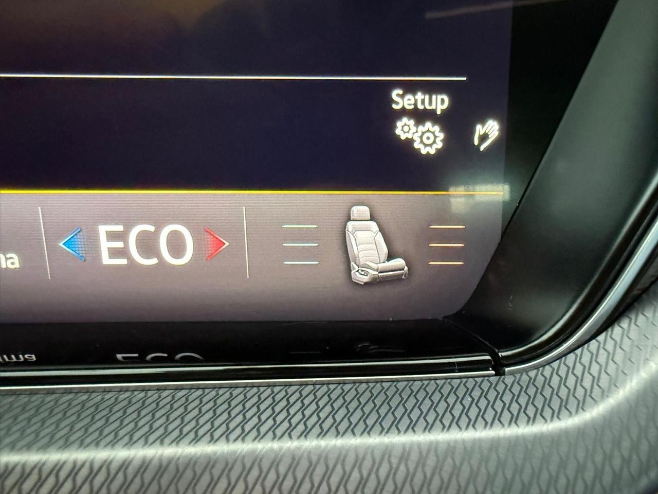 Volkswagen Touareg R-line 3.0 V6 TDI