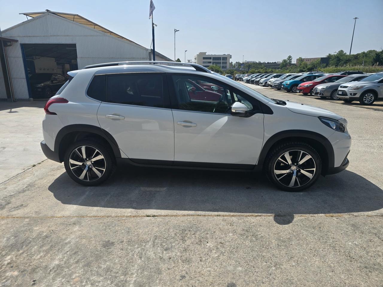 Peugeot 2008 BlueHDi 120 EAT6 S&S Black Matt