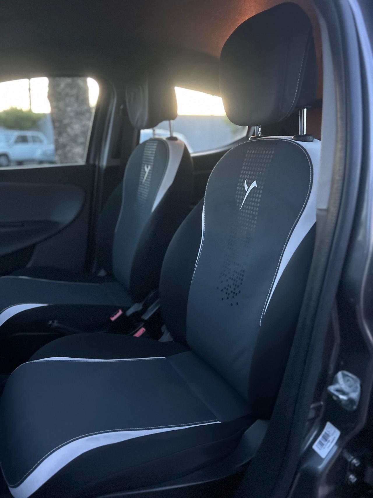Lancia Ypsilon 1.3 MJT Elefantino Bianco Platinum