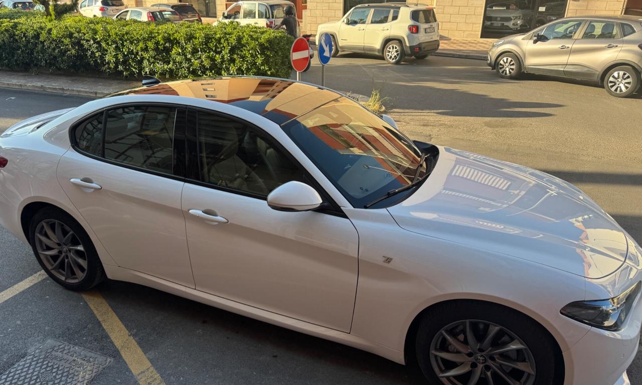 Alfa Romeo Giulia 2.2d 190 CV AT8 TI