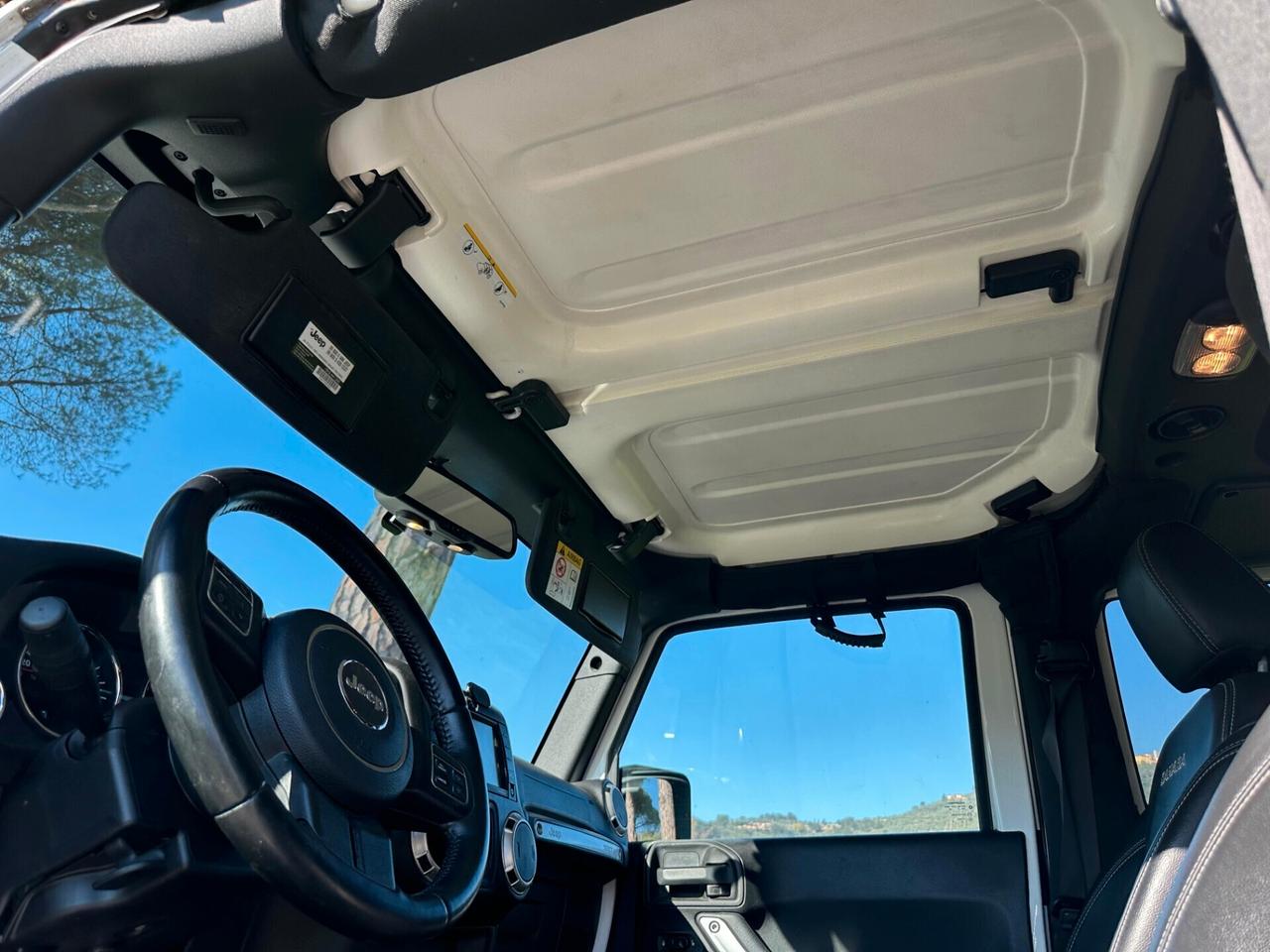 Jeep Wrangler 2.8 CRD DPF Sahara Auto