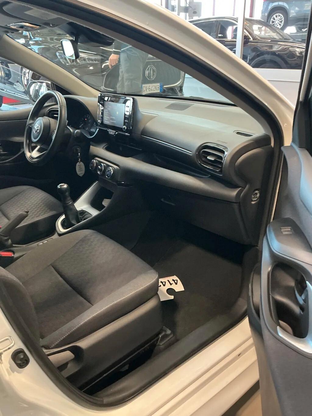 Toyota Yaris 1.0 5 porte Active