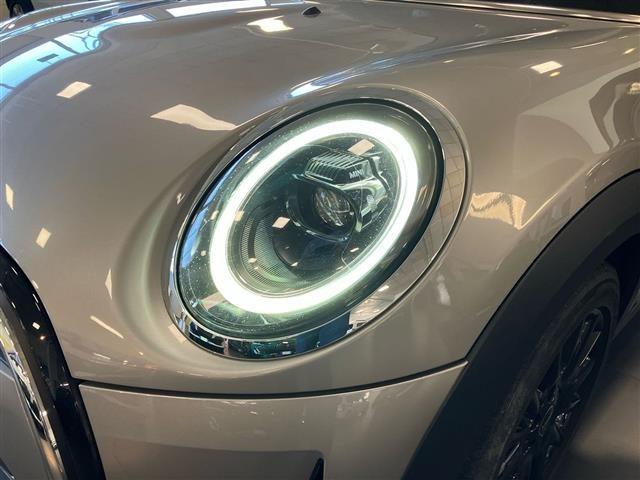 MINI Mini 5 Porte 1.5 Twin Power Turbo Cooper Essential
