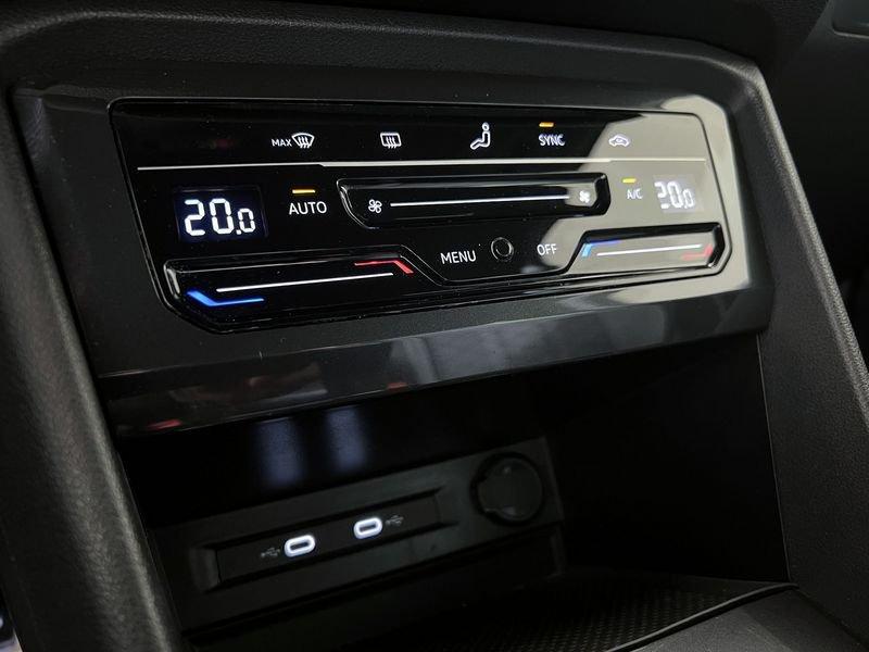 Volkswagen Tiguan Tiguan 2.0 tdi R-Line 150cv dsg