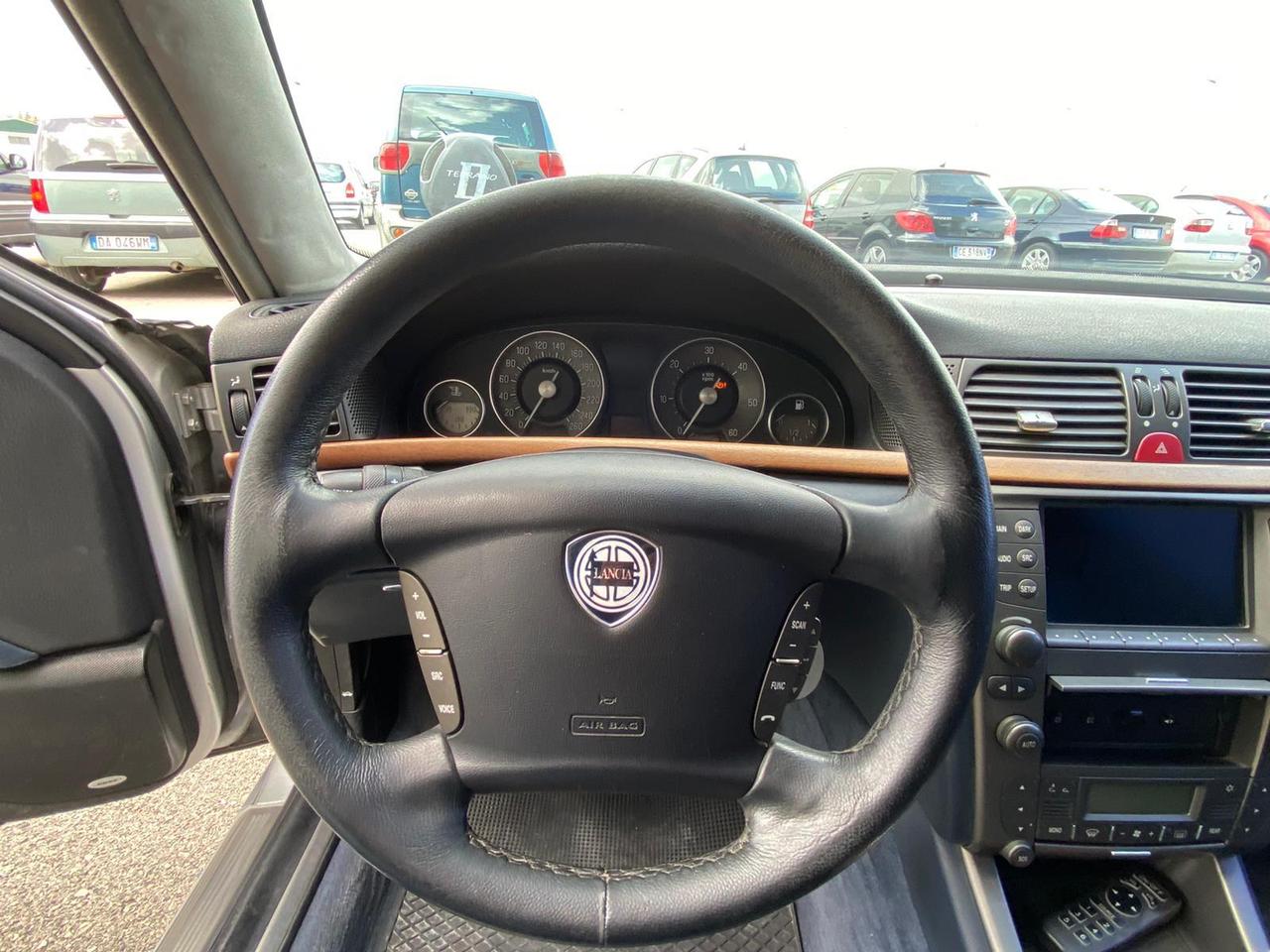 Lancia Thesis 2.4 JTD Executive