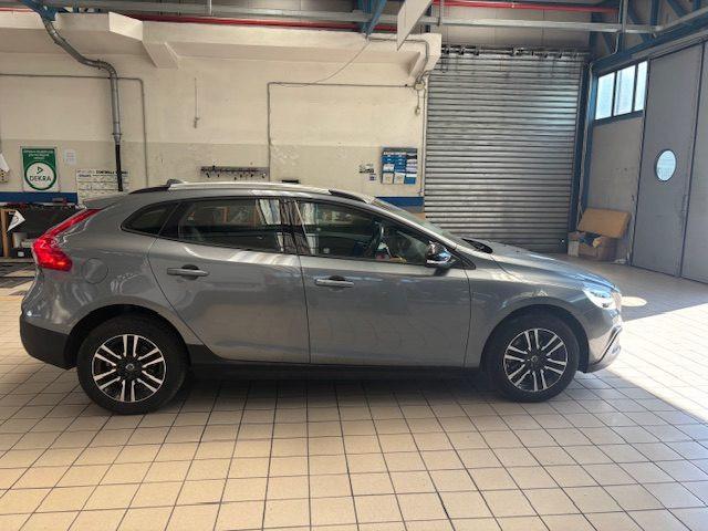 VOLVO V40 Cross Country D2 Style Plus