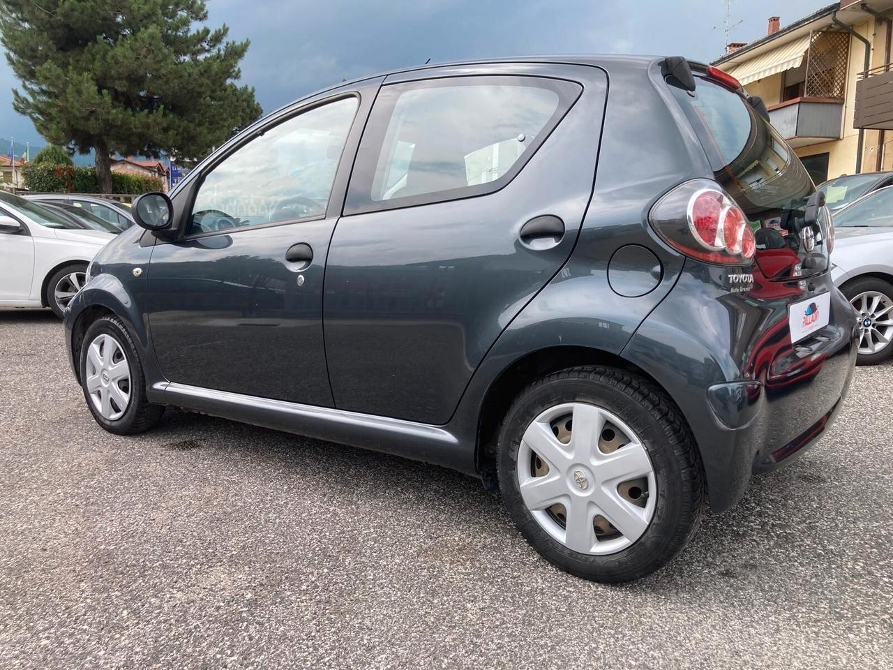 TOYOTA AYGO 5 porte 1.0 BENZINA 68 CV – NEOPATENTATI