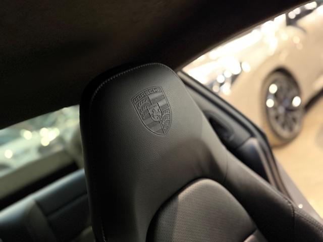 PORSCHE 911 3.0 Carrera 4 Coupé